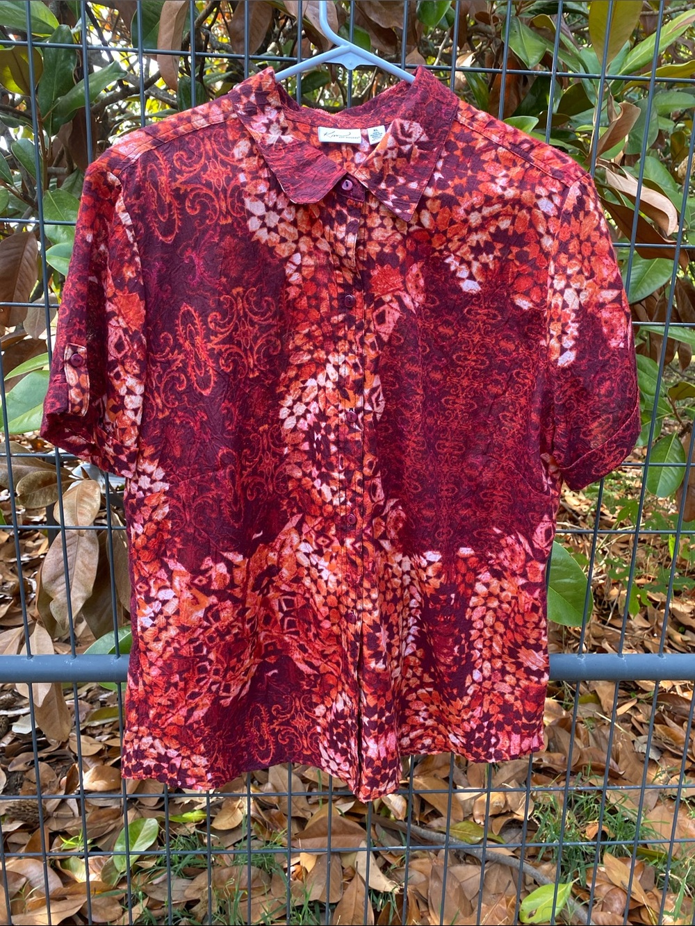 Kim Rogers Women's XL Red Abstract Short Sleeve Button Down Shirt